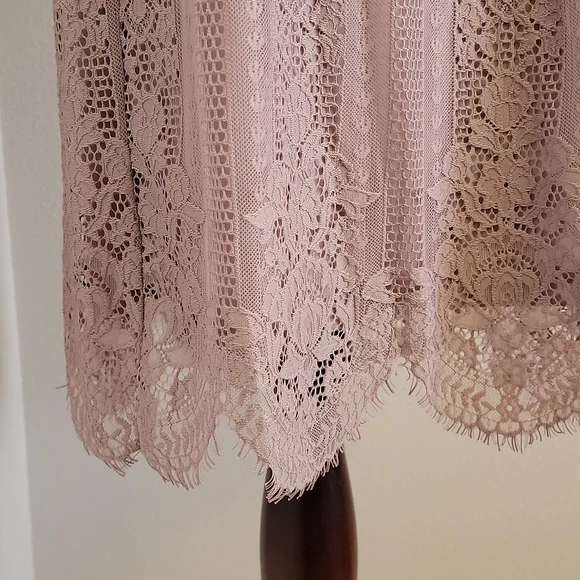 Miss Chevious Lilac Eyelash Lacr Shift Dress - Picture 5 of 9